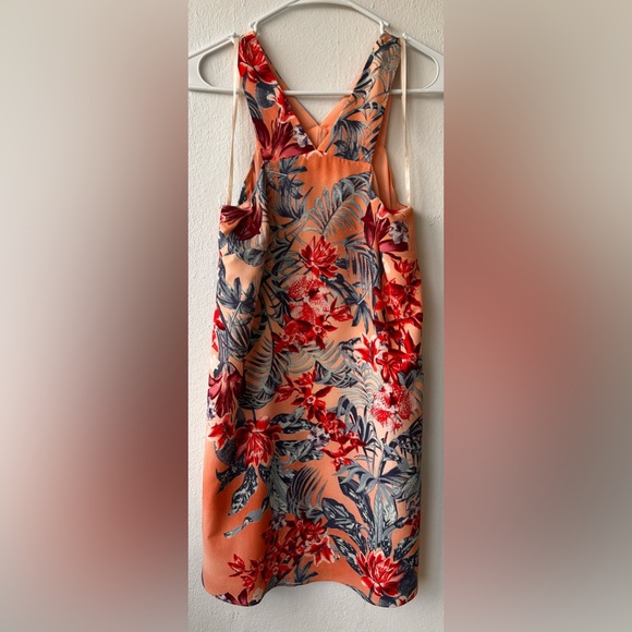 XS BCBG Flower Dress Preowned - Picture 1 of 6